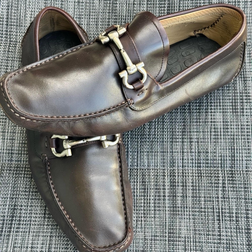 🟤 Salvatore Ferragamo Dark Brown Loafers with Silver Accent - Picture 4 of 5
